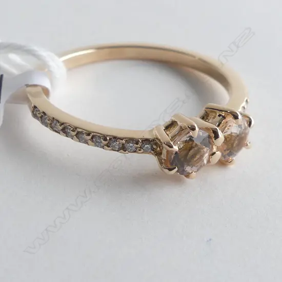 9CT YELLOW GOLD MEADOWLARK MORGANITE RING **RTV**