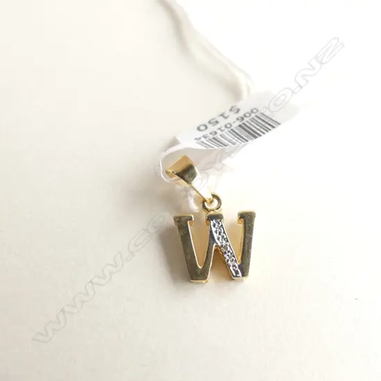 9CT YELLOW GOLD & DIAMOND 'W' PENDANT  0.5GMS