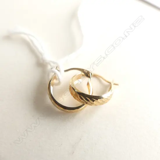 PR 9CT YELLOW GOLD SMALL HOOP EARRINGS 0.5GMS