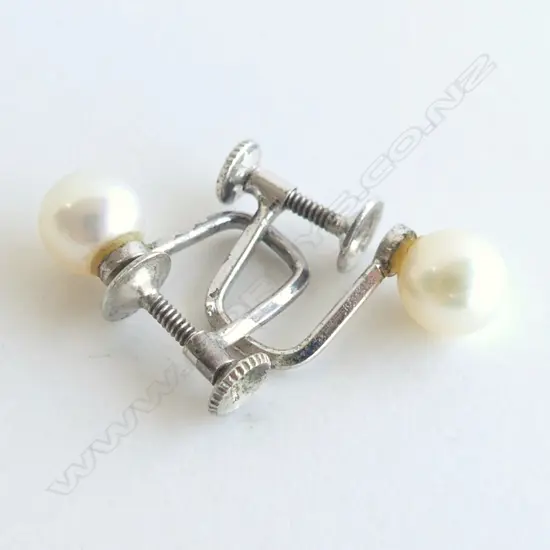 ACOYA PEARL SCREW EARRINGS 