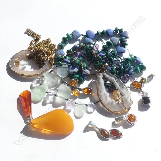 7 925 & AMBER PENDANTS + 4 GEM NECKLACES