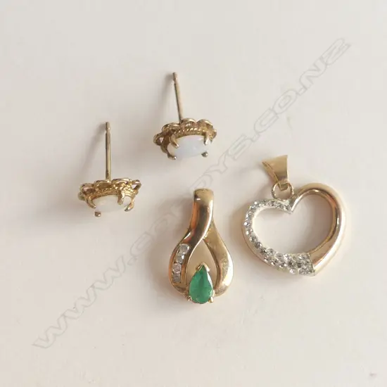9CT JEWELLERY: PR OPAL EARRINGS + EMERALD & DIAMOND PENDANT + HEART PENDANT 2.2gms 