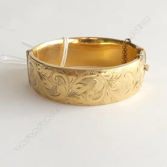 VINTAGE ROLLED GOLD ENGRAVED BANGLE HALF HINGED