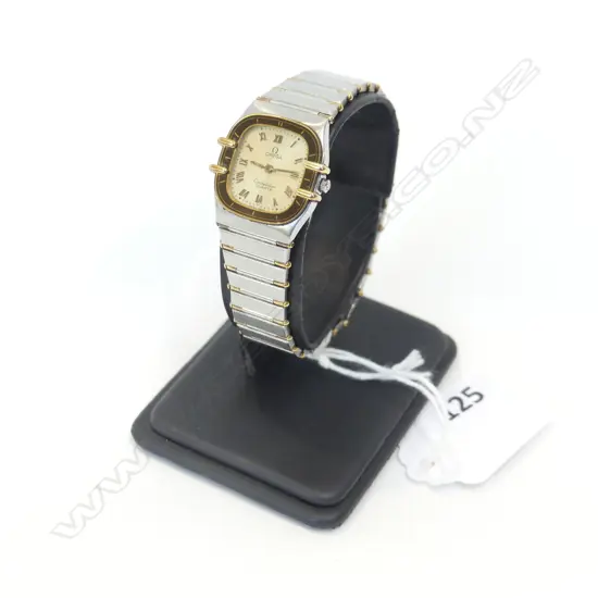 LADIES OMEGA CONSTELLATION QUARTZ WRIST WATCH DENT TO CLASP