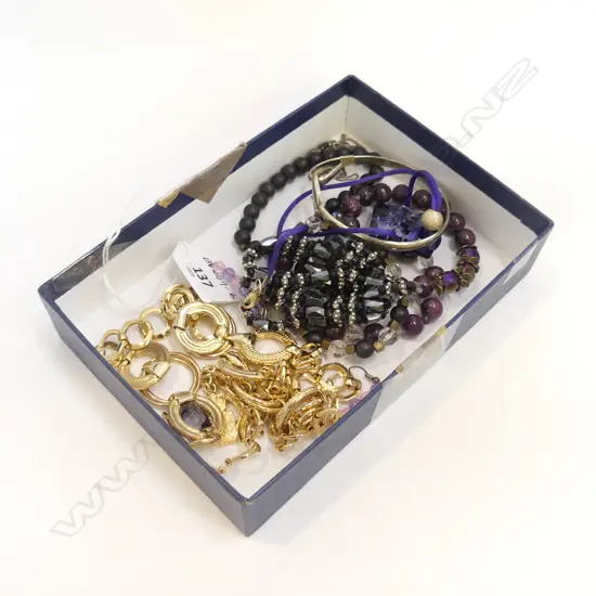 BAG ASST JEWELLERY INCL MURANO GLASS  ETC.. 