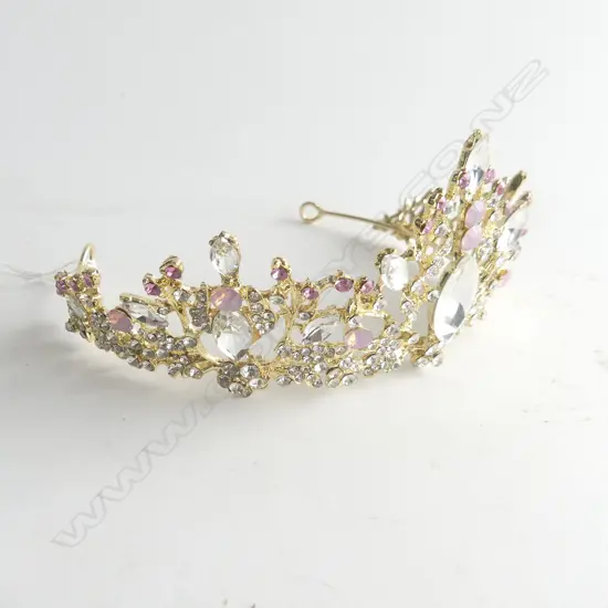 DIAMANTE TIARA