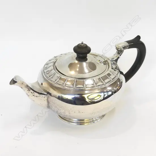 STG SILVER TEAPOT, SHEFFIELD 1950, 784GMS