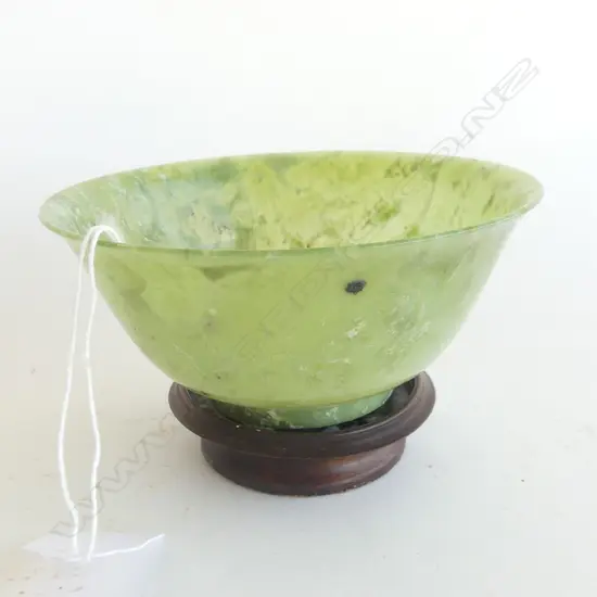 ORIENTAL SPINACH JADE BOWL WITH WOODEN STAND DIA 123MM