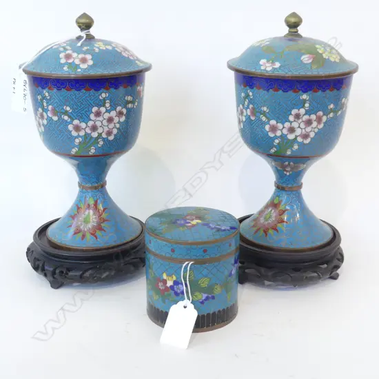 3 PCS CLOISONNE; PR LIDDED POTS WITH WOODEN STANDS (H 250MM) & ROUND LIDDED BOX (DIA 77MM H 80MM)