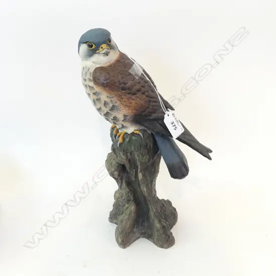 CHRISTOPHER HOLT KESTREL SCULPTURE H. 320MM