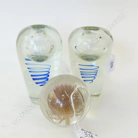 PR GLASS SCULPTURES (H 155MM) & PAPERWEIGHT - DIA 55MM