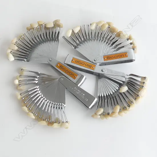 COLLECTION VINTAGE TOOTH REPLACEMENT SAMPLES