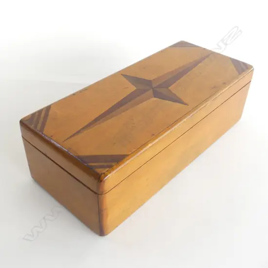 NZ NATIVE TIMBERS KAURI INLAID BOX WITH LID L 265MM