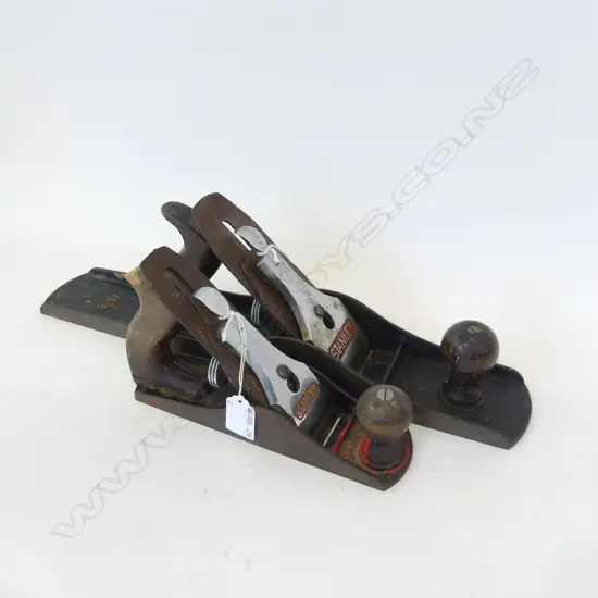 2 OLD STANLEY PLANES 