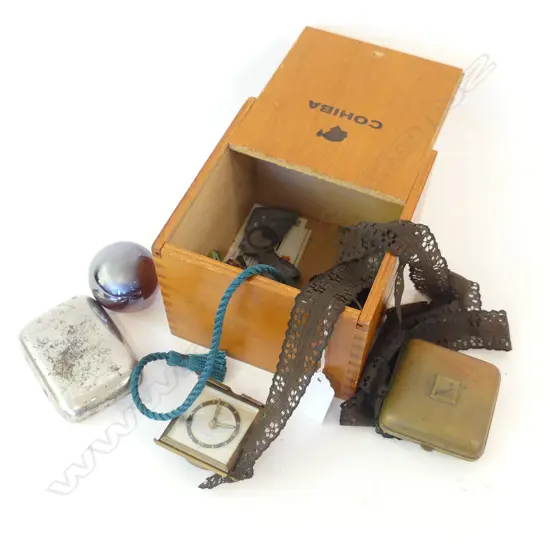 OLD WOODEN CIGAR BOX OF MISC TRINKETS 