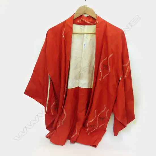 HAORI (SHORT) KIMONO - RED SILK - WHITE & BLACK PRINTED DESIGN - SATIN LINING PRINTED WITH FLOWERS