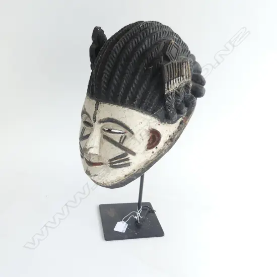 VINTAGE TRIBAL MASK OF KIND AJEGBA / NIGERIA, IGALA MELA 