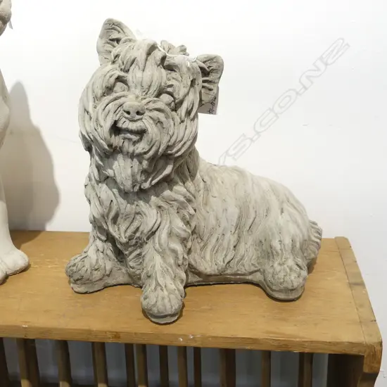 CONCRETE GARDEN YORKSHIRE TERRIER H.280mm