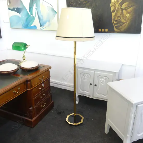 BRASS FLOOR LAMP WITH SHADE 
