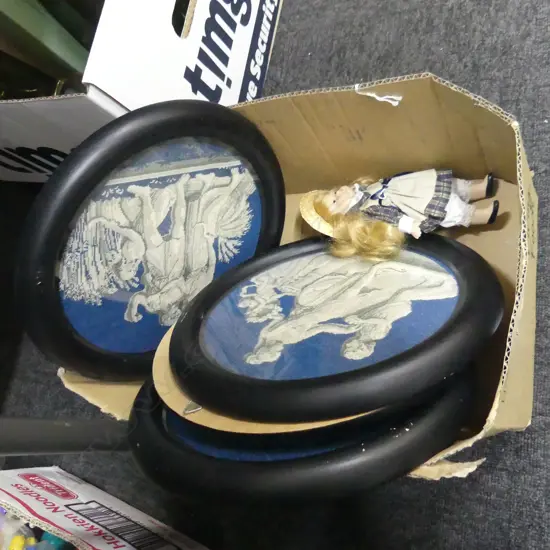 BOX CONTAINING 4 BLUE & WHITE TAPESTRIES & SM PORCELAIN DOLL