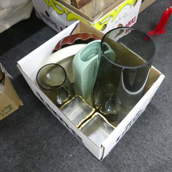 BOX ASST VASES INCL SMOKEY GLASS & CERAMIC