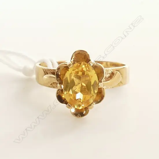VINTAGE 9CT & CITRINE COLOUR DRESS RING 2.34gms