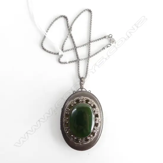 STG SILVER & GREENSTONE LOCKET PENDANT NECKLACE 29.0 GRAMS