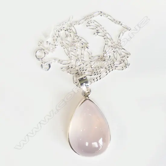 ROSE QUARTZ PENDANT ON STG CHAIN