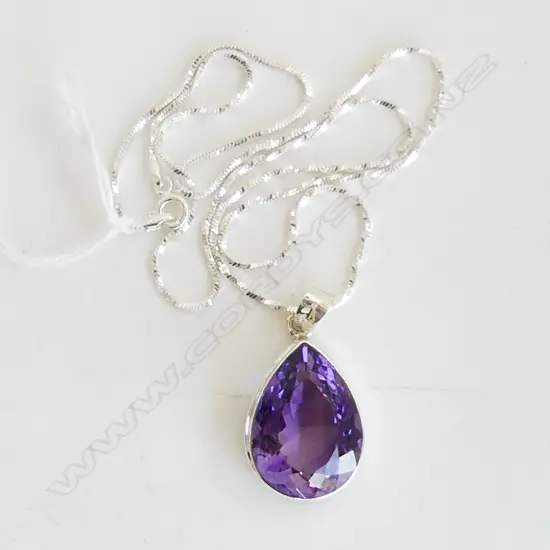 AMETHYST PENDANT ON STG CHAIN