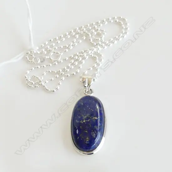 LAPIS PENDANT ON STG CHAIN
