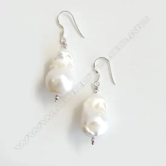 PR BAROQUE PEARL EARRINGS