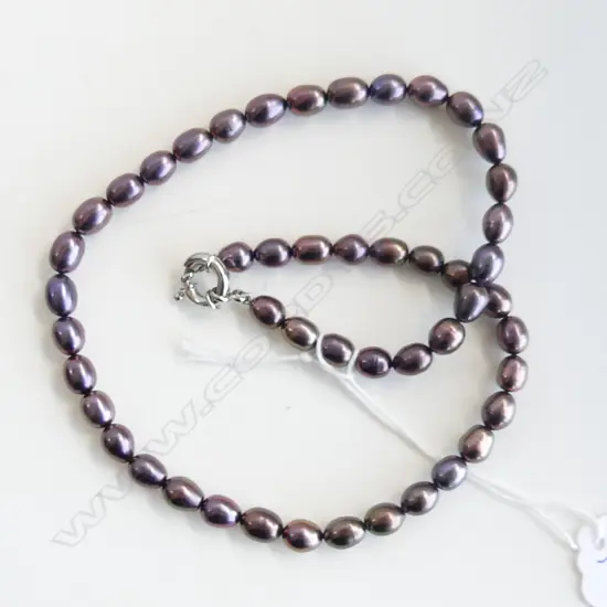 BLACK FRESH WATER PEARL NECKLACE