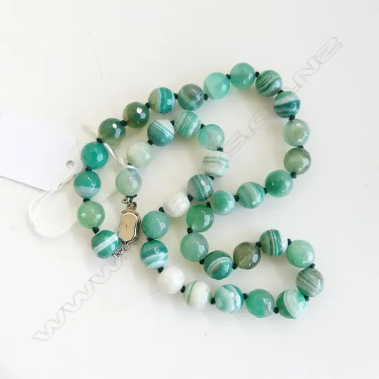 BANDED GREEN ONYX BEAD NECKLACE
