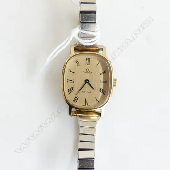 LADY'S OMEGA DEVILLE QUARTZ WRISTWATCH G/PLATE running