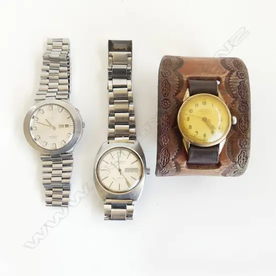 3 GENT'S VINTAGE WRISTWATCHES: RICCOH running + INVICTA not running + Exactron not running 