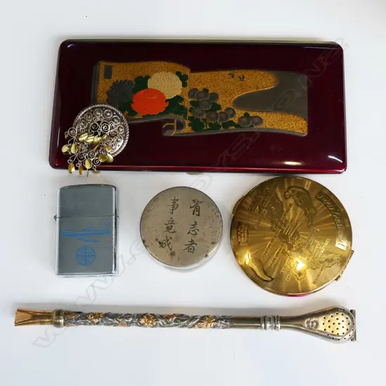 6 PCES; 800 SILVER STRAW L.200mm, STG BROOCH NORWAY, NZ COMPACT, JAPANESE ENAMELLED CASE W.185mm, INK, PAN AM LIGHTER