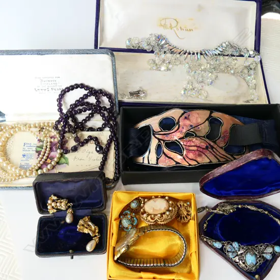 ASST. COSTUME JEWELLERY, WATCHES & BOXES
