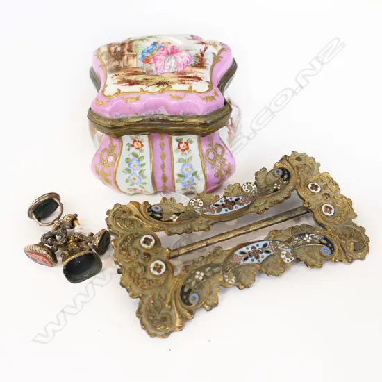 3 PCES; ENAMEL BUCKLE 90x50mm, 4 RG FOB SEALS (1 EMPTY) HAND PAINTED LIDDED PORCELAIN BOX