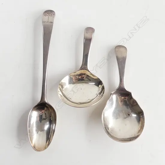 2 STG SILVER CADDY SPOONS, LONDON 1870,1829 + HESTER BATEMAN TEASPOON 41 GM
