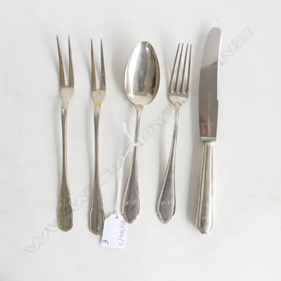 4 PCES 800 SILVER CUTLERY 139 GRMS + 925 KNIFE