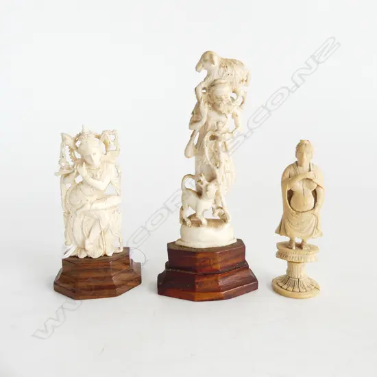 3 CARVED IVORY FIGURES H.135mm