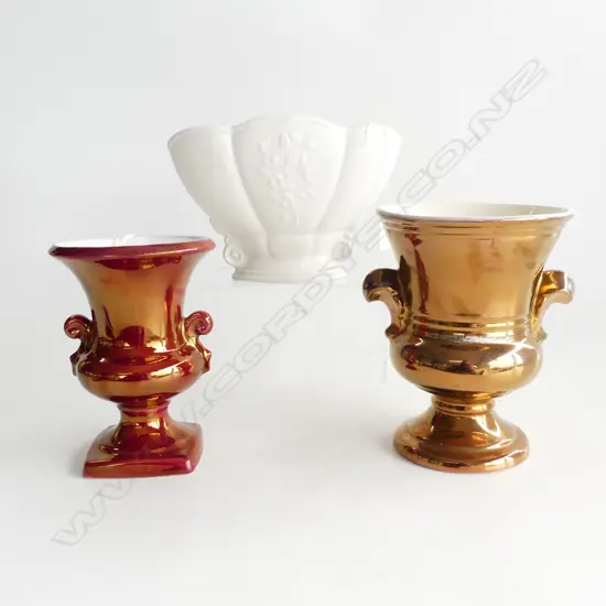 3 TITIAN STUDIO VASES ONE WHITE H150 ONE COPPER H180 ONE RED H160MM
