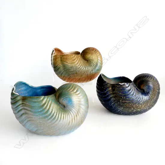 3 PARTRIDGE POTTERY TRANSFER MARKED NAURTALIS VASES H140MM