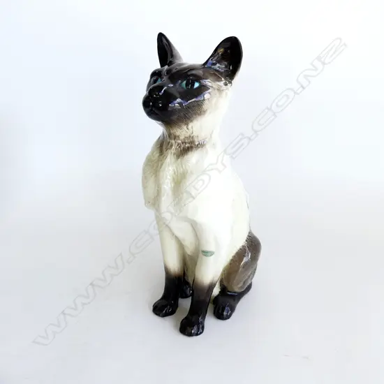 LARGE BESWICK SIAMESE CAT, WITH ORIG LABEL No.2139 & '95 TO FOOT (POSSIBLY ARTIST REF), H. 360mm