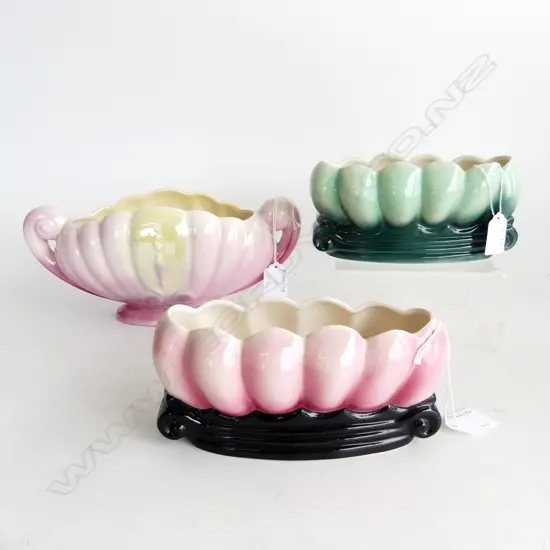 2 TITIAN FLORAL VASES L180MM & TITIAN 2 HANDLED VASE L280MM