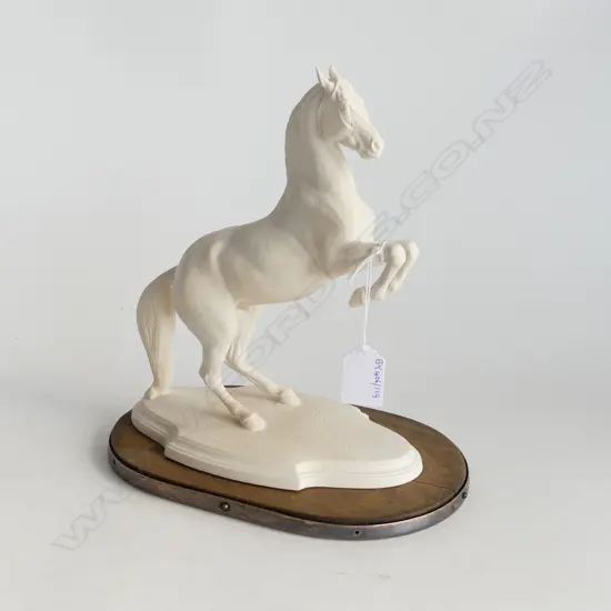 BISQUE PORCLAIN HORSE BY PAMELA DE BOULAY H240MM small chip to ear