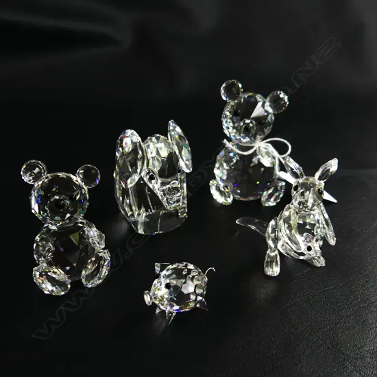 5 PCES SWAROVSKI CRYSTAL; 2 BEARS, KANGAROO, PIG, 2 ELEPHANTS - IN ORIG. BOXES