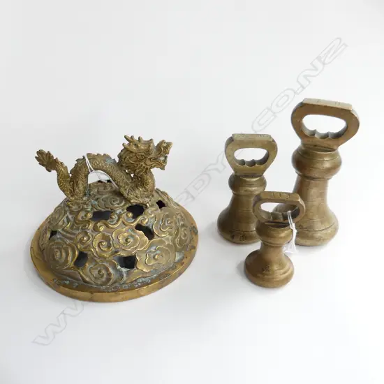 3 OLD IMPERIAL BRASS WEIGHTS: 1, 2, 4 LB + BRASS DRAGON LID 170mm dia