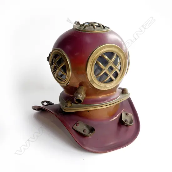 SML BRASS ORNAMENTAL DIVERS HELMET, H.180mm