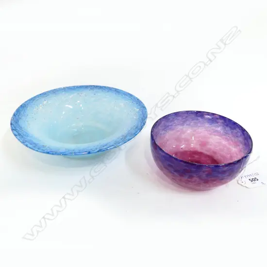 2 MONCRIEFF MONART WARE ART GLASS BOWLS; BLUE w. MICA FLECKS 190mm dia, PINK / PURPLE w. ORIG. LABEL VERSO 125mm dia  